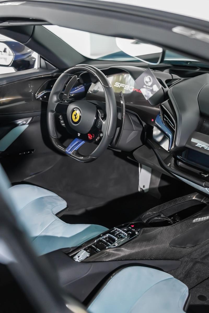 Ferrari SF90, 2025 — фото 9 из 11