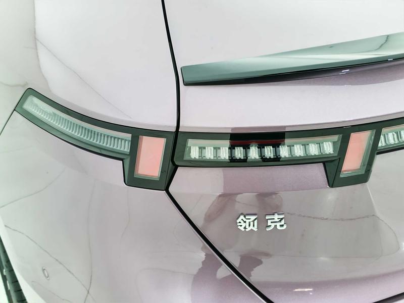 Lynk & Co 07 EM-P Hybrid, 2025 — фото 10 из 12