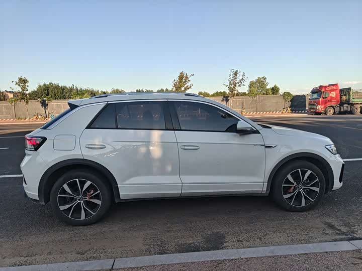 Volkswagen T-Roc, 2024 — фото 8 из 9