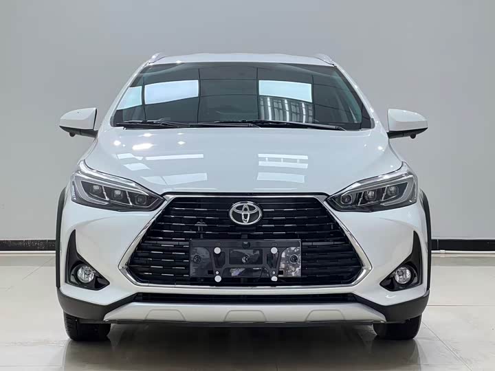 Toyota Yaris L Hatchback, 2022 — фото 2 из 9
