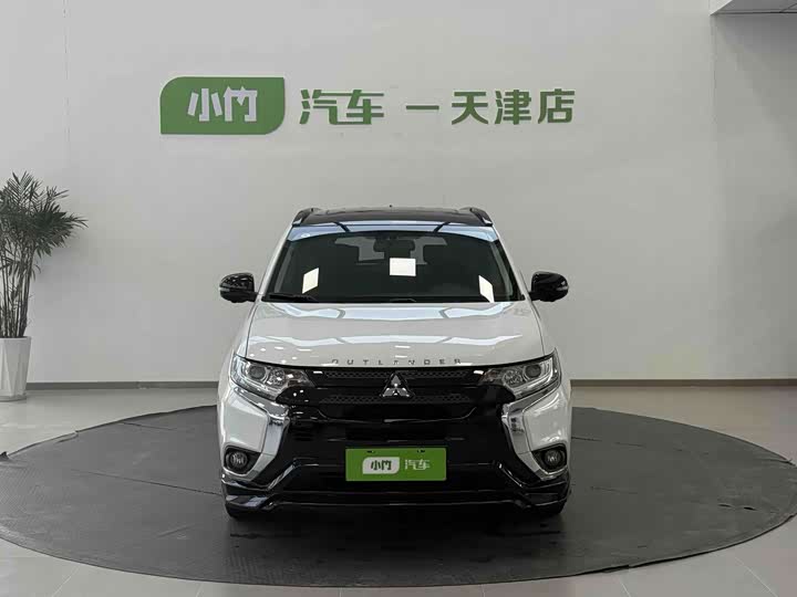 Mitsubishi Outlander, 2022 — фото 3 из 9