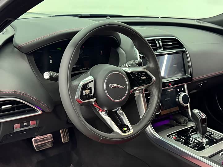 Jaguar XE L, 2023 — фото 6 из 9