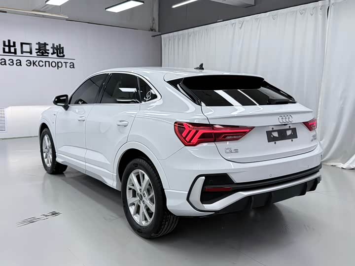 Audi Q3 Sportback, 2022 — фото 4 из 9