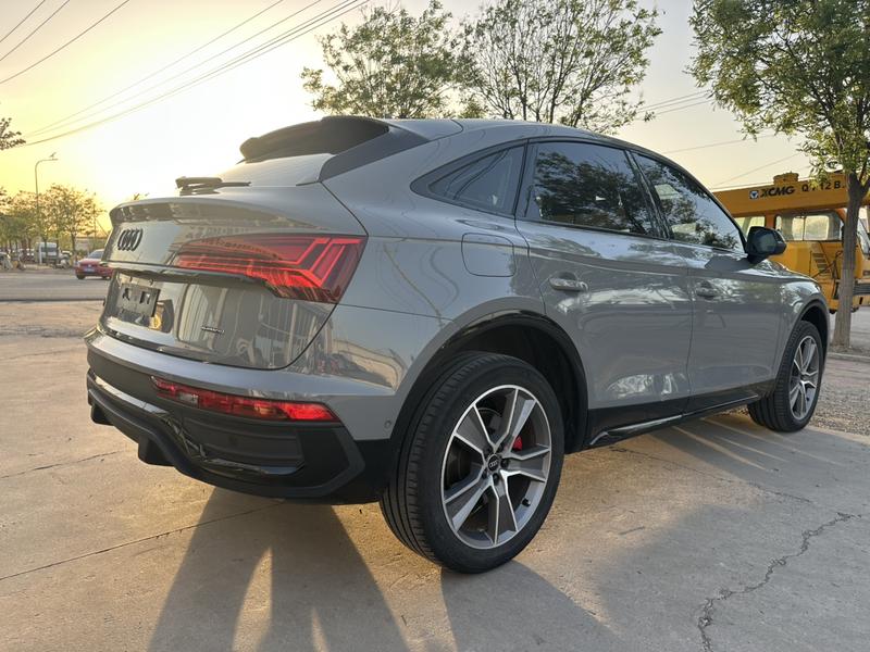 Audi Q5L Sportback, 2022 — фото 7 из 12