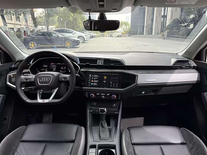 Audi Q3 Sportback, 2022 — фото 6 из 9