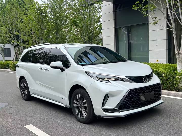 Toyota Granvia, 2025 — фото 3 из 9