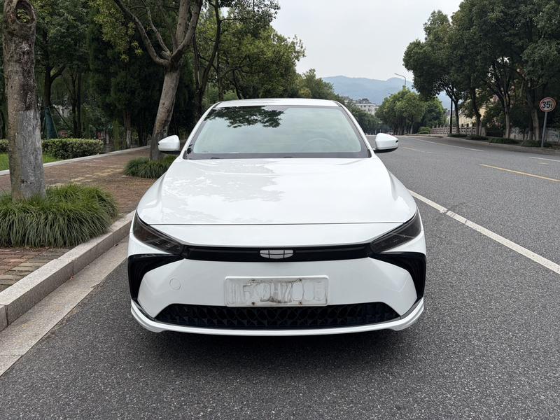 Geely Geometry G6, 2023 — фото 2 из 10