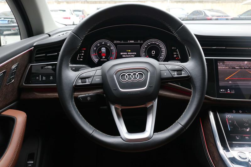 Audi Q7, 2024 — фото 9 из 12