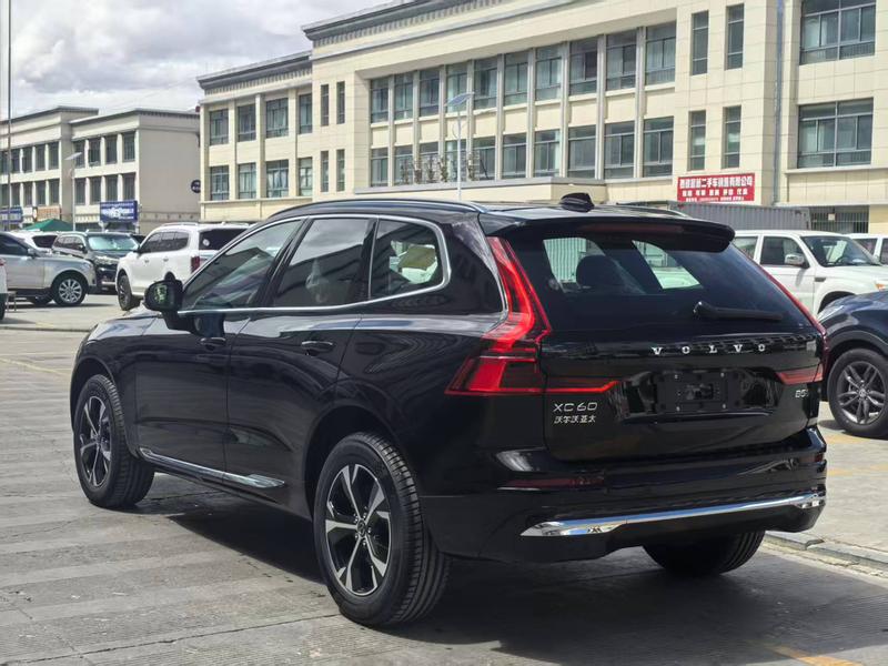Volvo XC60, 2025 — фото 4 из 9