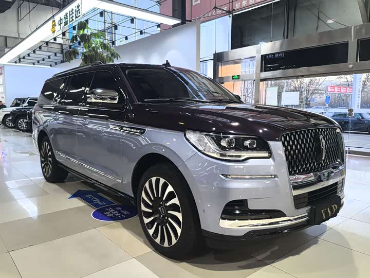 Lincoln Navigator One, 2022 — фото 3 из 9