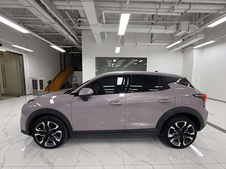 Lynk & Co 06 EM-P Hybrid, 2023 — фото 3 из 9