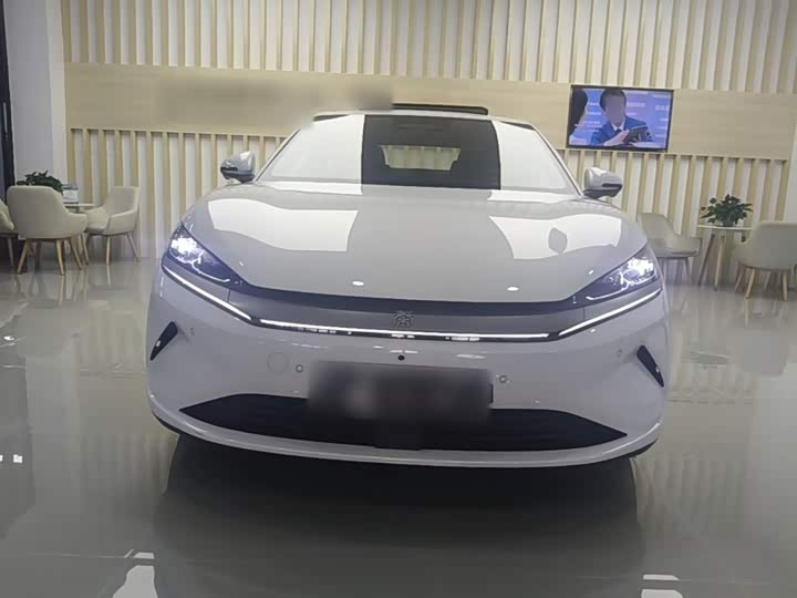 BYD Qin L, 2025 — фото 3 из 9