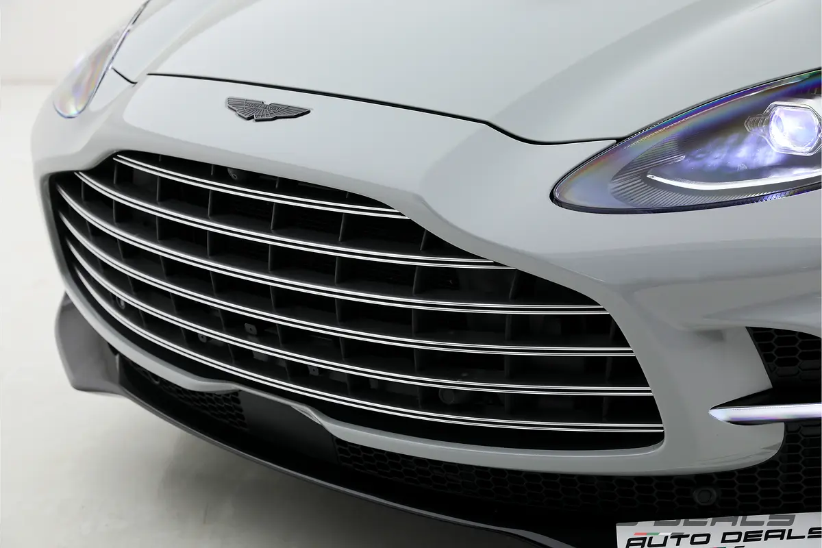 Aston Martin DBX, 2024 — фото 7 из 10