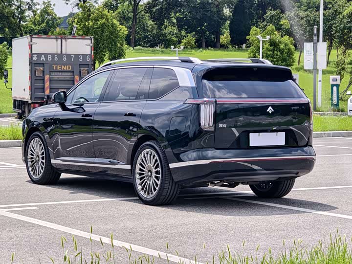 GAC Hyptec HL, 2025 — фото 6 из 9