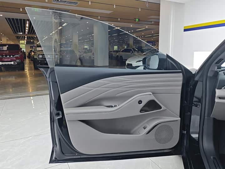 Geely Galaxy Starshine 8 EM-i, 2025 — фото 7 из 9