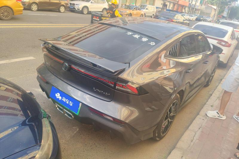 Changan UNI-V Hybrid, 2024 — фото 3 из 9