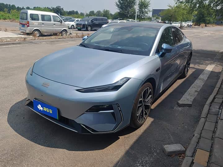 Geely Galaxy E8, 2025 — купить в Саратове под ключ
