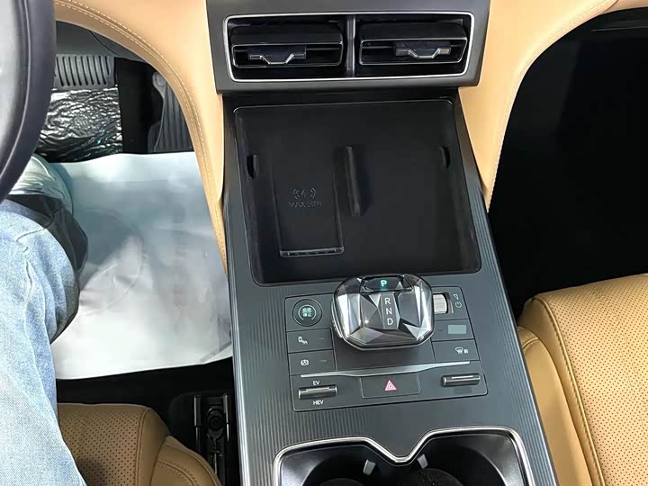 BYD Song L DM-i Hybrid, 2024 — фото 6 из 9