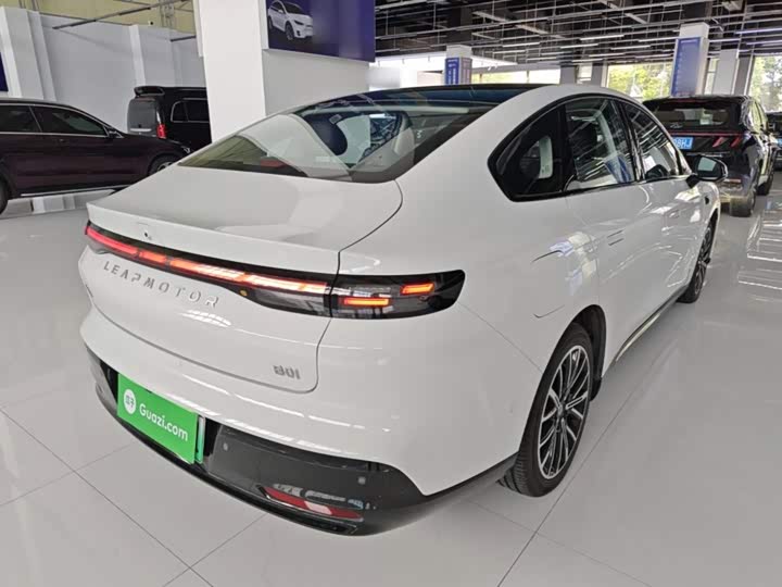 Leapmotor B01, 2025 — фото 7 из 9