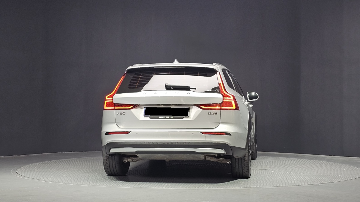 Volvo V60, 2024 — фото 4 из 12