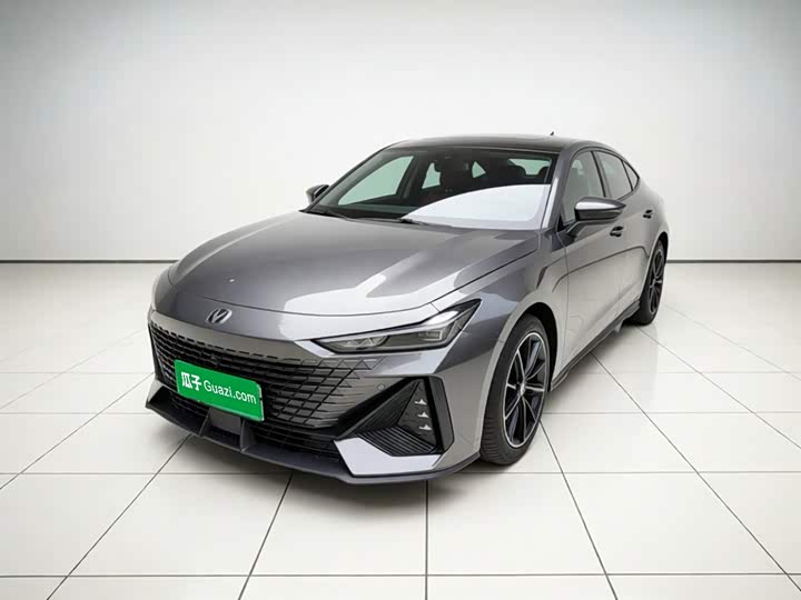 Changan UNI-V Hybrid, 2022 — купить в Казани под ключ
