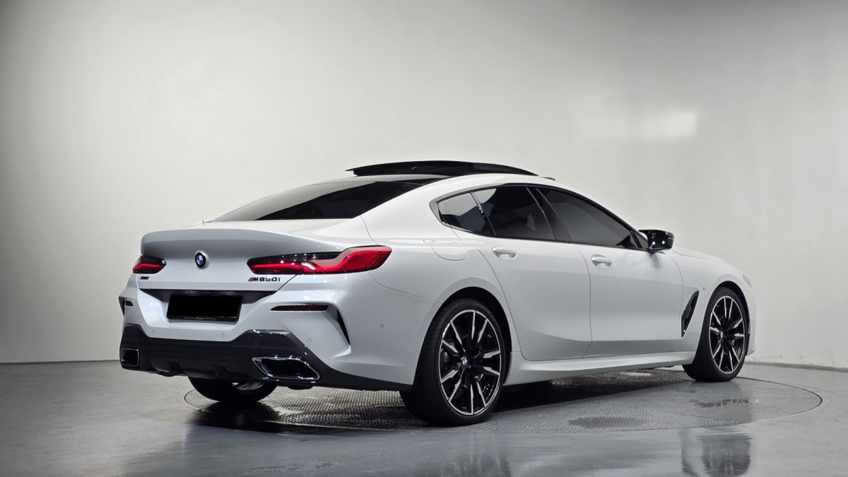 BMW 8 Series, 2023 — фото 2 из 12
