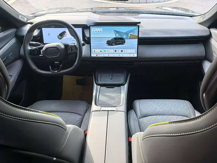 Lynk & Co 08 EM-P Hybrid, 2024 — фото 6 из 9