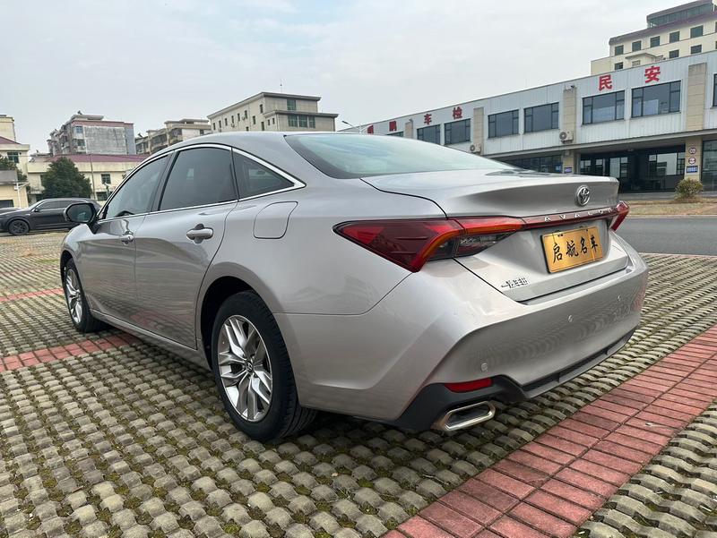Toyota Avalon, 2022 — фото 4 из 10