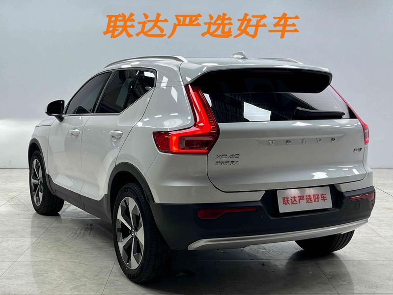 Volvo XC40, 2023 — фото 4 из 12