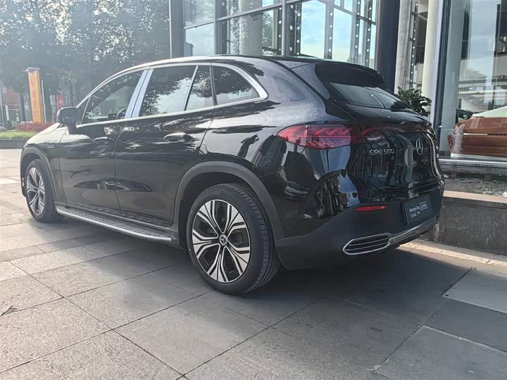 Mercedes-Benz EQE SUV, 2025 — фото 6 из 9