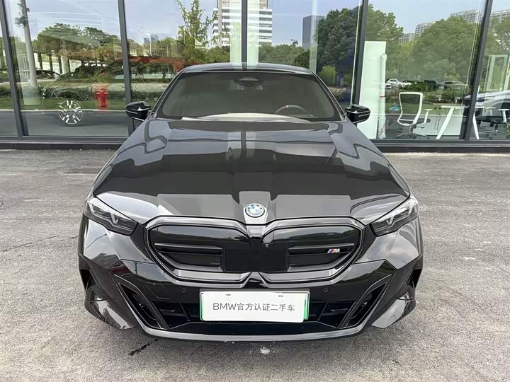 BMW i5, 2026 — фото 2 из 9