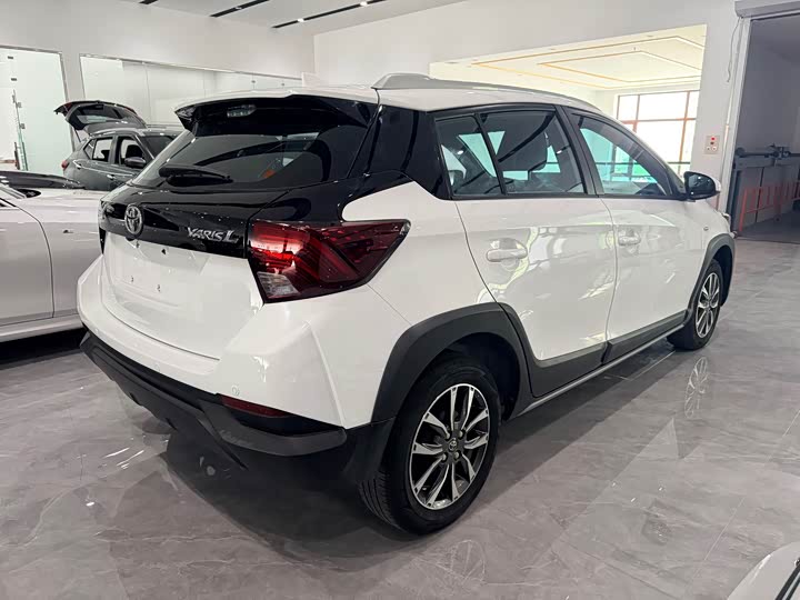 Toyota Yaris L Hatchback, 2022 — фото 4 из 9