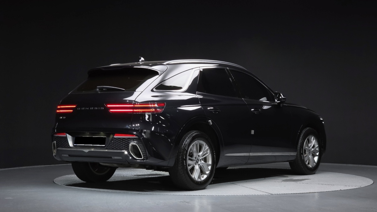 Genesis GV70, 2023 — фото 2 из 12