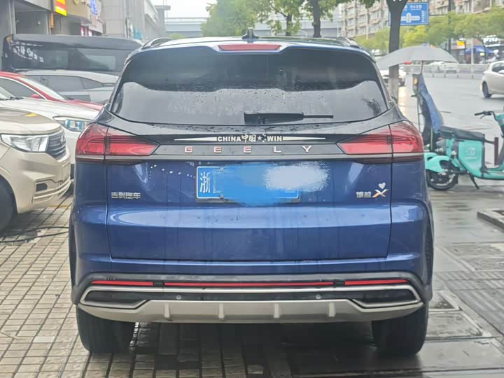 Geely Atlas, 2022 — фото 4 из 9