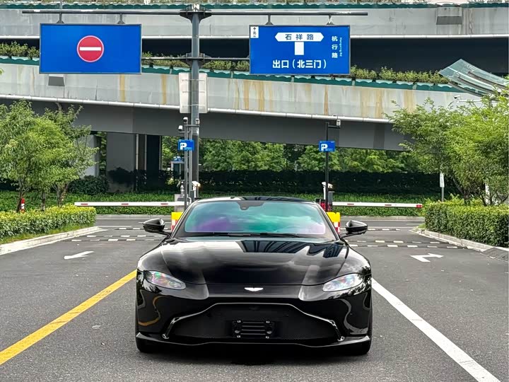 Aston Martin V8 Vantage, 2023 — купить в Уфе под ключ