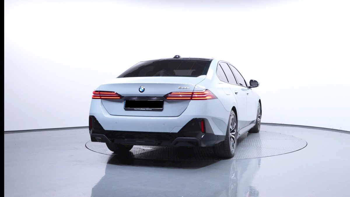 BMW 5 Series, 2025 — фото 4 из 12