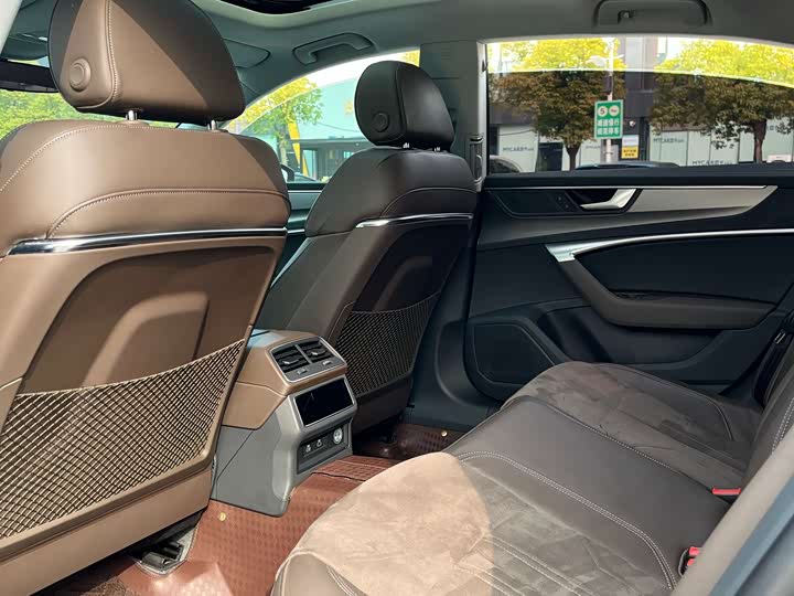 Audi A7L, 2023 — фото 6 из 9
