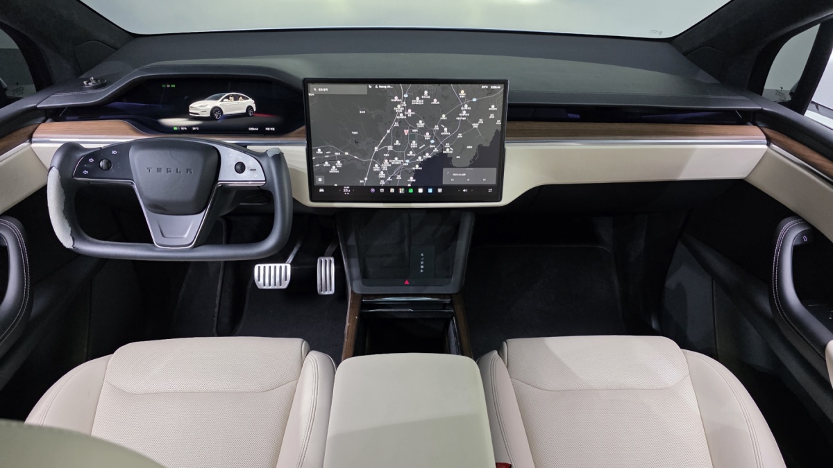 Tesla Model X, 2023 — фото 7 из 12