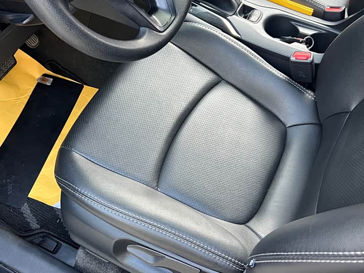 Toyota Corolla Cross, 2022 — фото 4 из 9