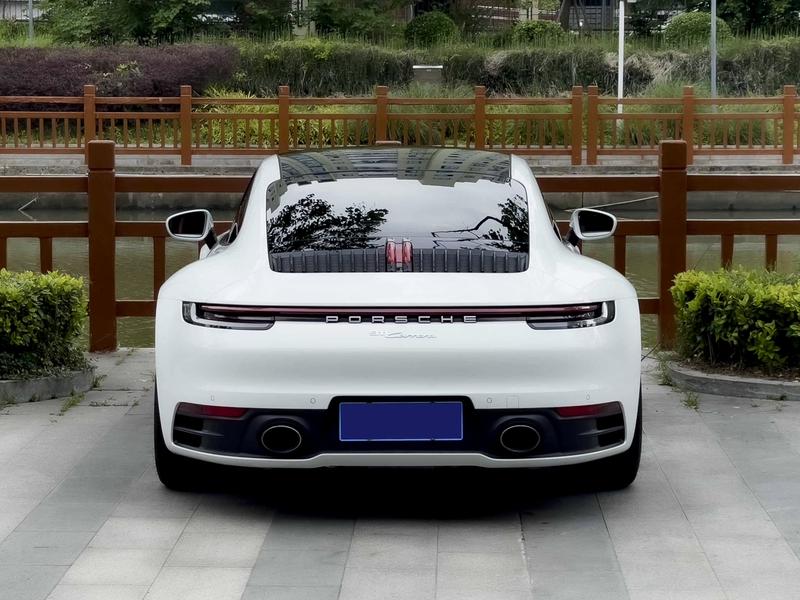 Porsche 911, 2022 — фото 4 из 10