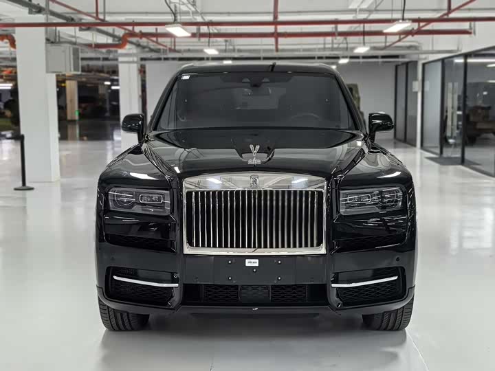 Rolls-Royce Cullinan, 2022 — фото 2 из 9