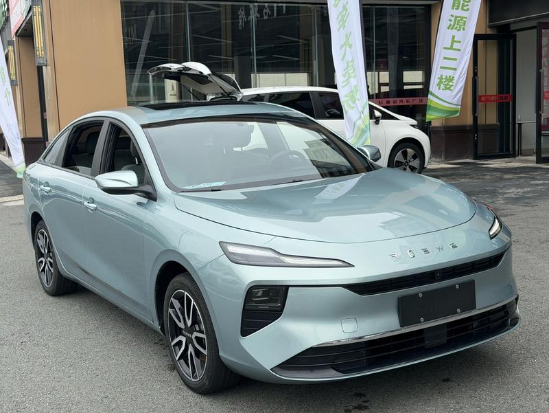 Roewe D6, 2025 — фото 3 из 9