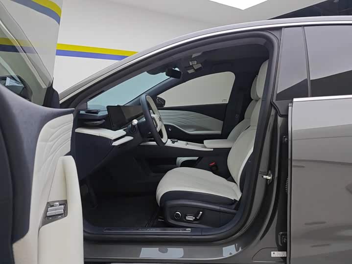 Geely Galaxy E8, 2024 — фото 9 из 9