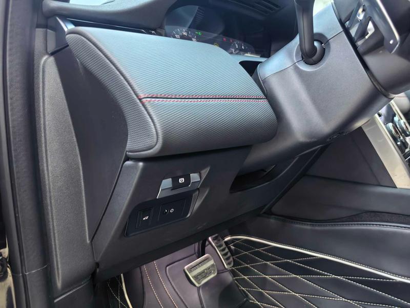 Land Rover Discovery Sport, 2023 — фото 10 из 12
