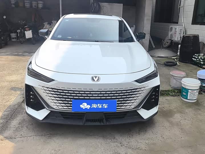 Changan UNI-V Hybrid, 2023 — фото 2 из 9