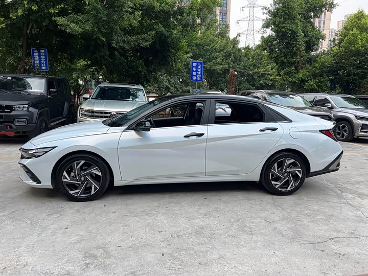 Hyundai Elantra N line, 2024 — фото 6 из 9