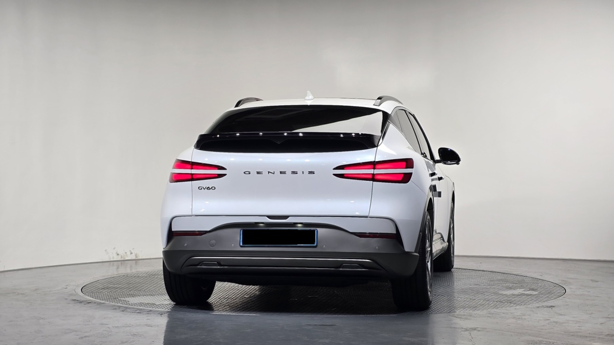 Genesis GV60, 2023 — фото 4 из 12