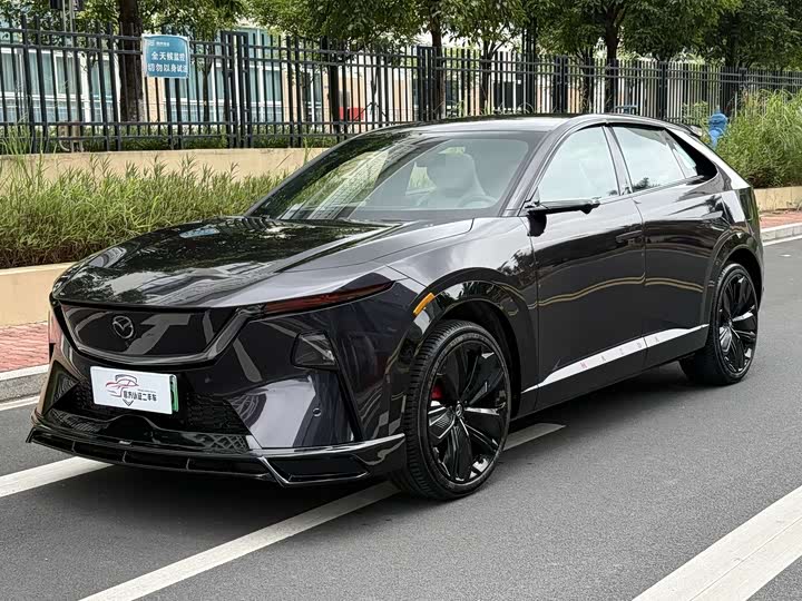 Mazda EZ-60, 2025 — купить в Казани под ключ