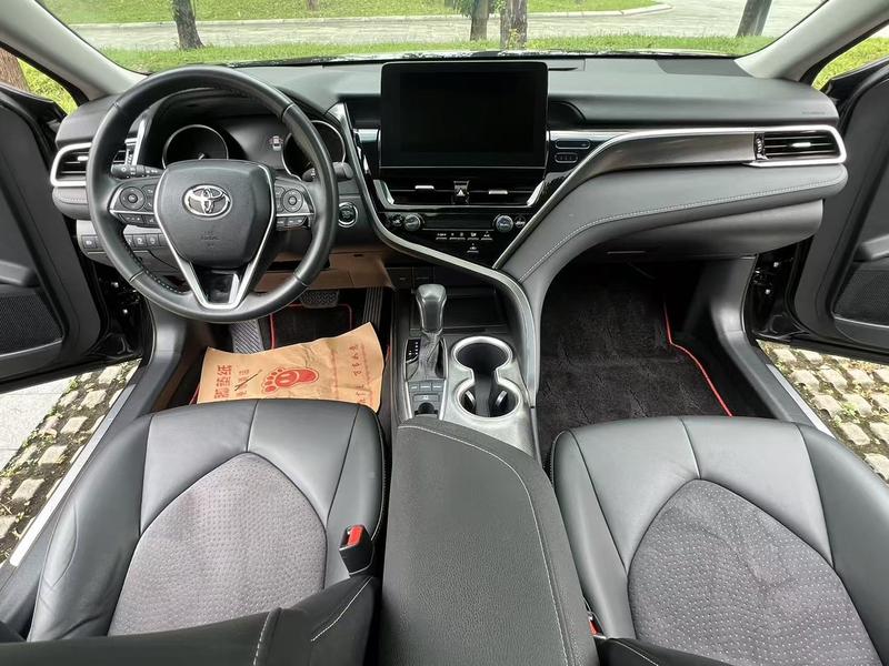 Toyota Camry, 2022 — фото 8 из 12