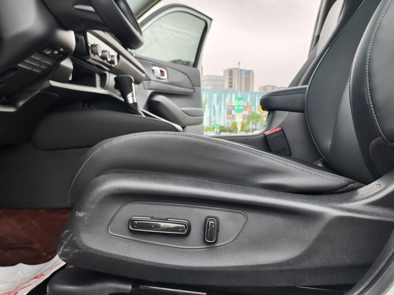 Honda Vezel, 2023 — фото 12 из 12